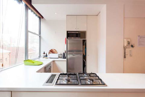 BENJAMIN, 2BDR Melbourne Apartment - Darwin Holiday 2