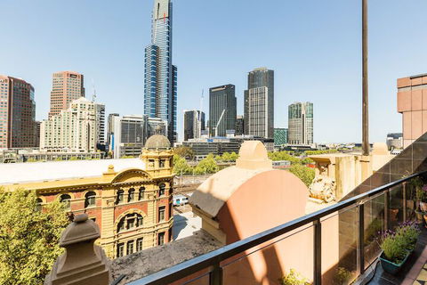 BELLE, 2BDR Melbourne Apartment - Darwin Holiday 1