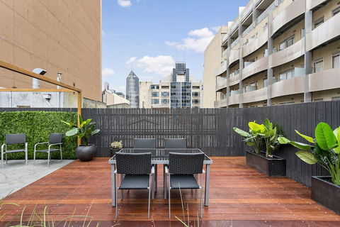 AERIN, 2BDR Melbourne Apartment - Darwin Holiday 2