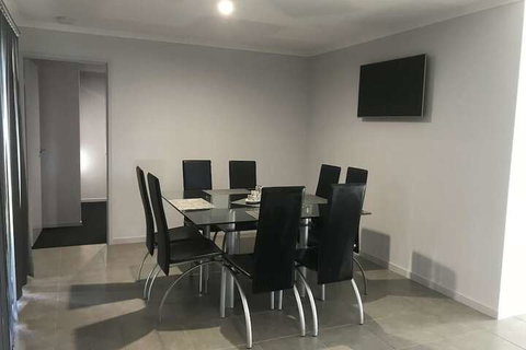 Hervey Bay Holiday Home - Darwin Holiday 7