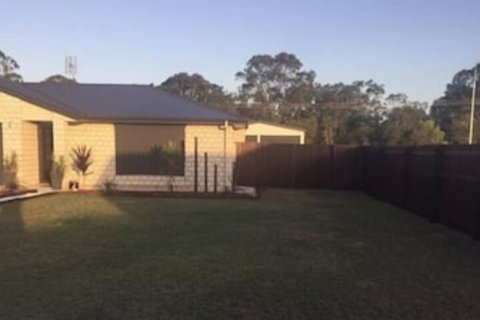 Hervey Bay Holiday Home - Darwin Holiday 0