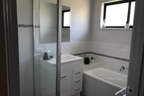 Hervey Bay Holiday Home - Darwin Holiday 4