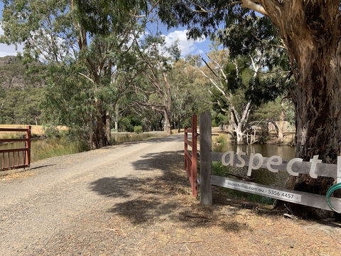 Bushland - Darwin Holiday 0