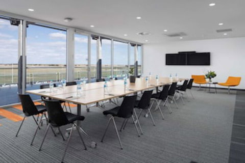 Rydges Pit Lane Hotel - Darwin Holiday 0