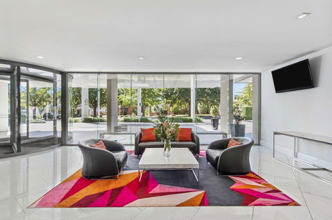 Adina Serviced Apartments Canberra Dickson - Darwin Holiday 6