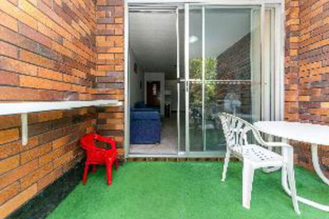 2 Bedroom Apartment Gretel Lodge Unit 4 - Darwin Holiday 2