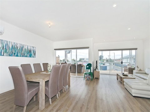 Seas The Day - Darwin Holiday 2