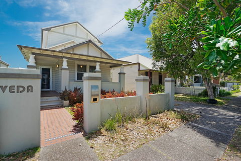 Newcastle Executive Homes - Veda House - Darwin Holiday 0