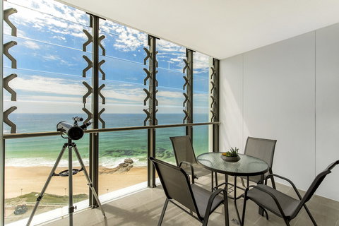 Astra Apartments Newcastle East - Darwin Holiday 5