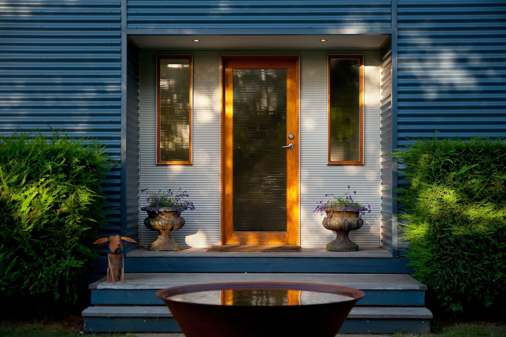 Glenmore VIC Darwin Holiday