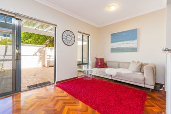 Luxurious Perth Townhouse - Darwin Holiday 4