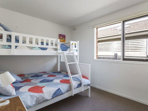 Iluka Stroll To Tyrone Foreshore - Darwin Holiday 3