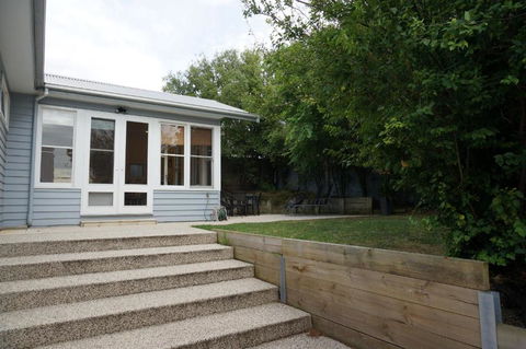 Dinghys Rest - Darwin Holiday 4