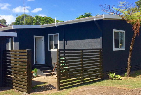 Tallowood Beachfront Cottage - Darwin Holiday 4
