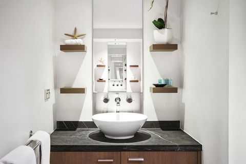 Temple 221 2BR Resort Spa Apartment - Darwin Holiday 1