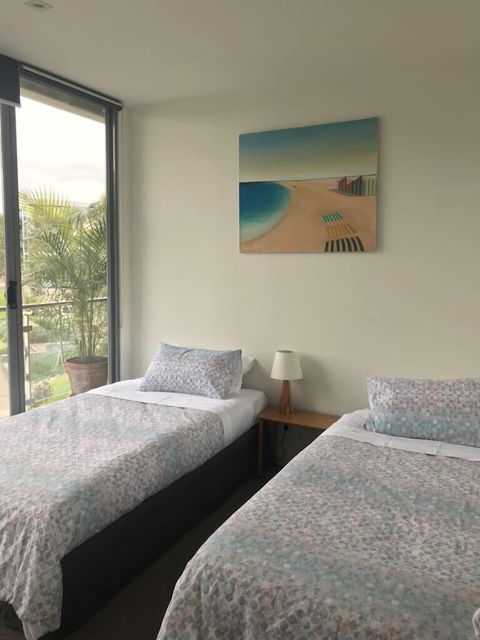 Marina View Apartment On The Maribyrnong River, Melbourne - Darwin Holiday 4