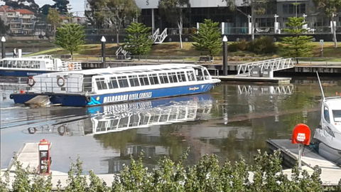 Marina View Apartment On The Maribyrnong River, Melbourne - Darwin Holiday 1