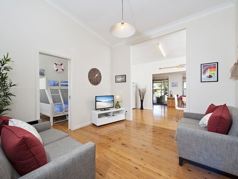 Fingal Beach Shack - Darwin Holiday 1