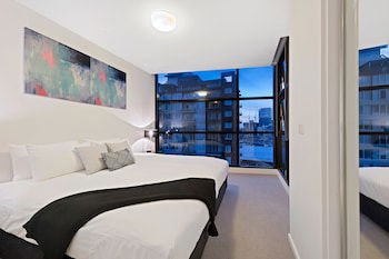 Premier Stays Melbourne - Darwin Holiday 1