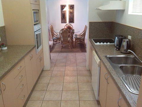 Palm Cove Penthouse Accommodation - Darwin Holiday 5