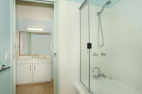 Unit 2 Biriny Lodge 1686 1689 David Low Way Coolum Beach - Darwin Holiday 3