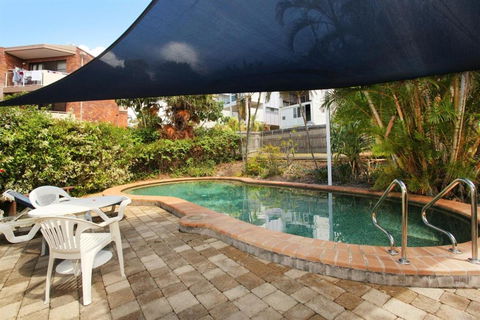 Unit 2 Biriny Lodge 1686 1689 David Low Way Coolum Beach - Darwin Holiday 6