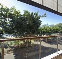 Maggies Beachfront Apt. 5 - Darwin Holiday