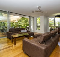 Maggies Beachfront Apt. 2 - Darwin Holiday