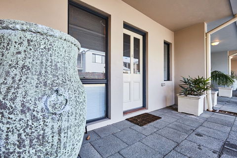 Fremantle Townhouse Unit 4 - Darwin Holiday 0
