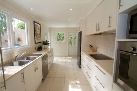 Strahan House - Darwin Holiday 6