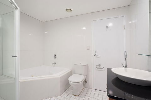 Beau Monde Apartments Newcastle - Boulevard Apartments - Darwin Holiday 1