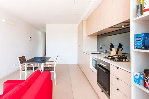Amazing Location 1BR Apartment In Melbourne CBD - Darwin Holiday 2