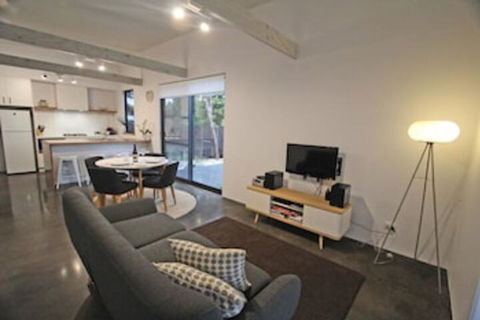 Hildonk - Darwin Holiday 0