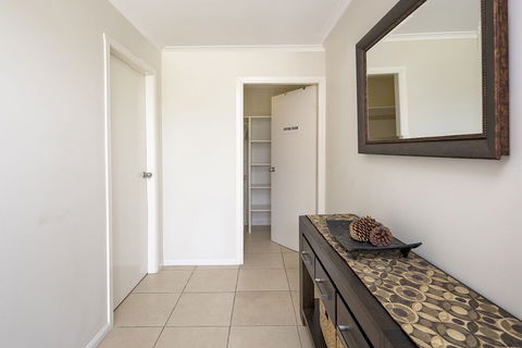 Eclipse 5- Spacious Townhouse - Darwin Holiday 0