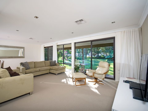 Sea Pearl 10 Corlette Point Road - Darwin Holiday 1