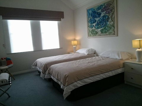 Beachside Apartment - Darwin Holiday 5