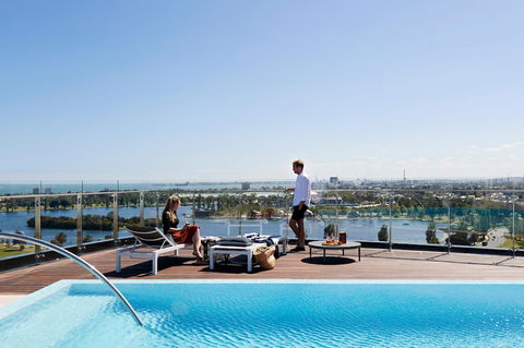 Tyrian Serviced Apartments - Albert Park Lake - Darwin Holiday 3