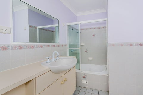 Pebble Pde 1 / 14 Fingal Bay - Darwin Holiday 5