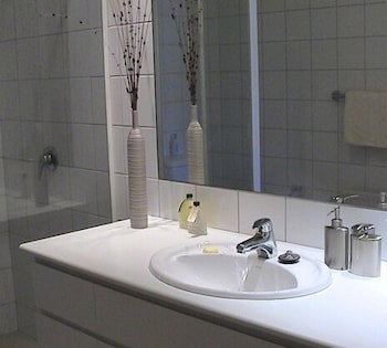 Mark II 2 West - Darwin Holiday 6