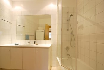 Mark II 2 West - Darwin Holiday 4