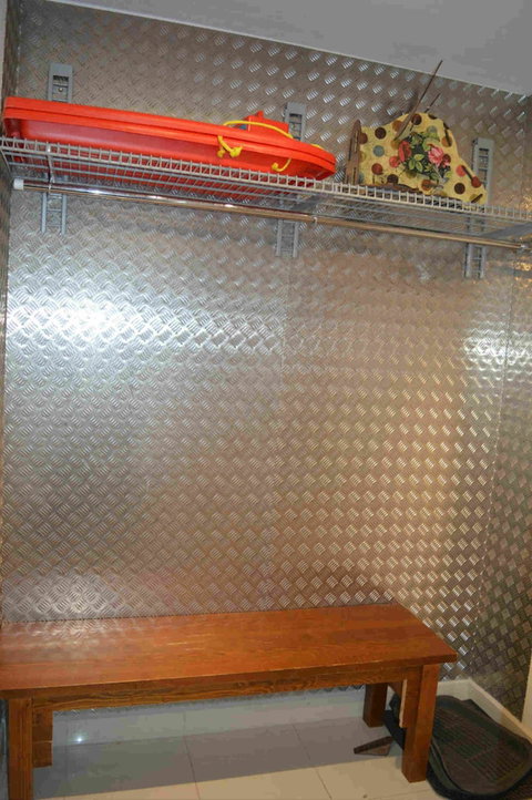 Twin Towers 504B - Darwin Holiday 5