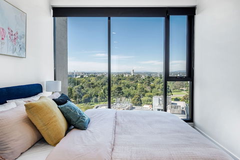 Roomerang At Coventry Haus 18 - Darwin Holiday 7