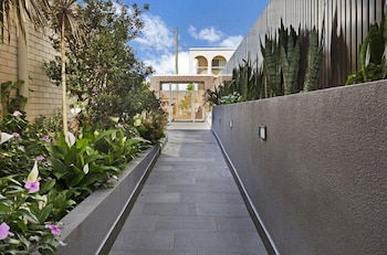 Ocean Cove (069i) - Darwin Holiday 0