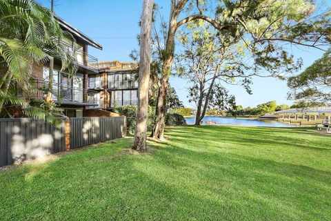 Unit 4 Weyba Lodge Noosa - Darwin Holiday 4