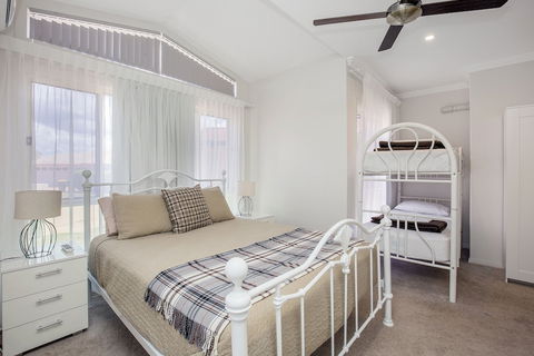 Lakehouse Family Oasis - Darwin Holiday 5