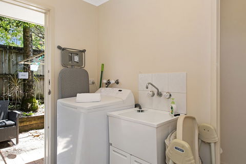 Growder Court 3 - Coolum Beach QLD - Darwin Holiday 2