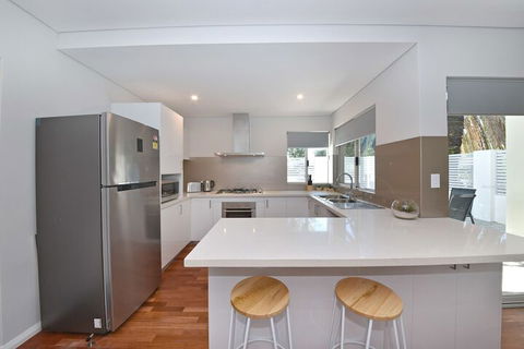 Stylish Apartment Near Perth City 2210 - Darwin Holiday 4