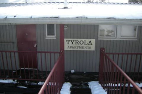Tyrola 4 - Darwin Holiday 0