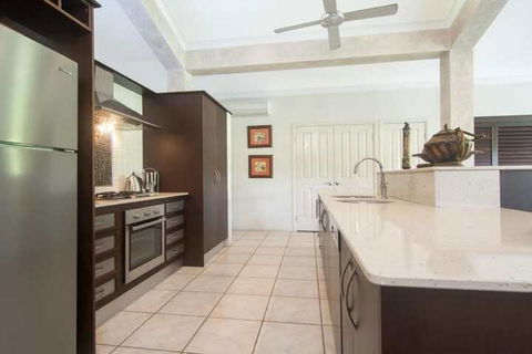 Tranquility By The Course Port Douglas - Darwin Holiday 6