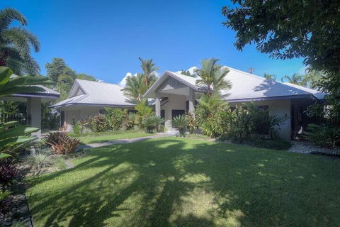 Tranquility By The Course Port Douglas - Darwin Holiday 5